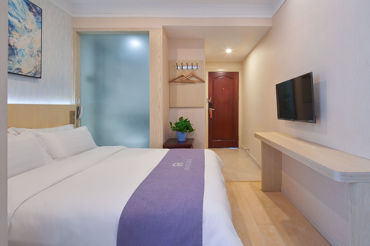 Double Room (Mainland Chinese Citizen Only) | Free WiFi