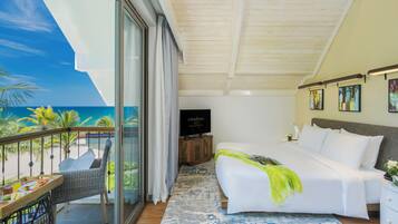 In-room safe, desk, laptop workspace, soundproofing