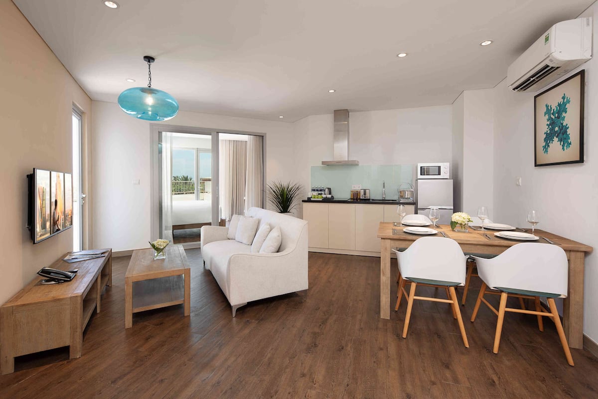 Electric kettle, paper towels, dining tables