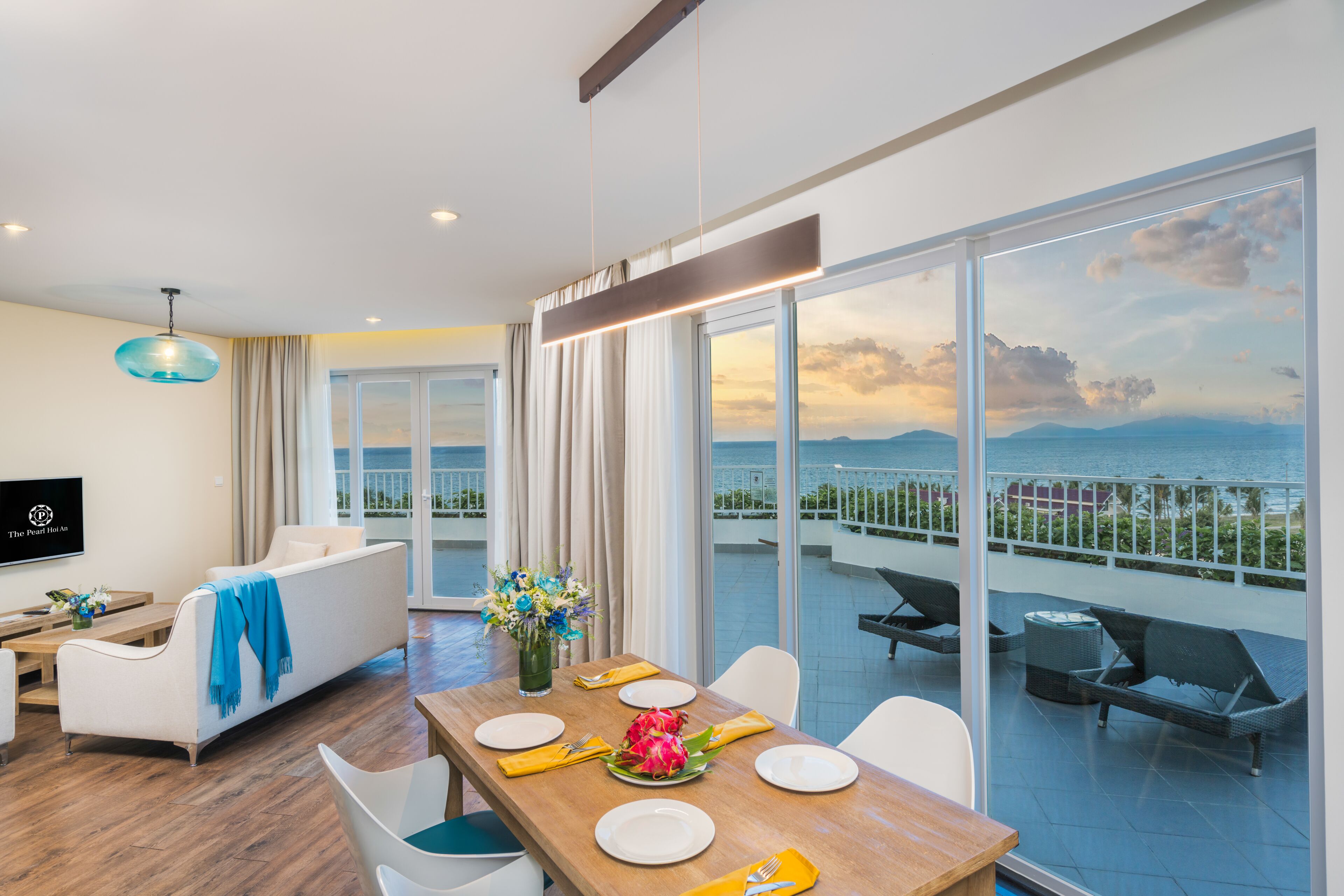 40-inch TV with digital channels