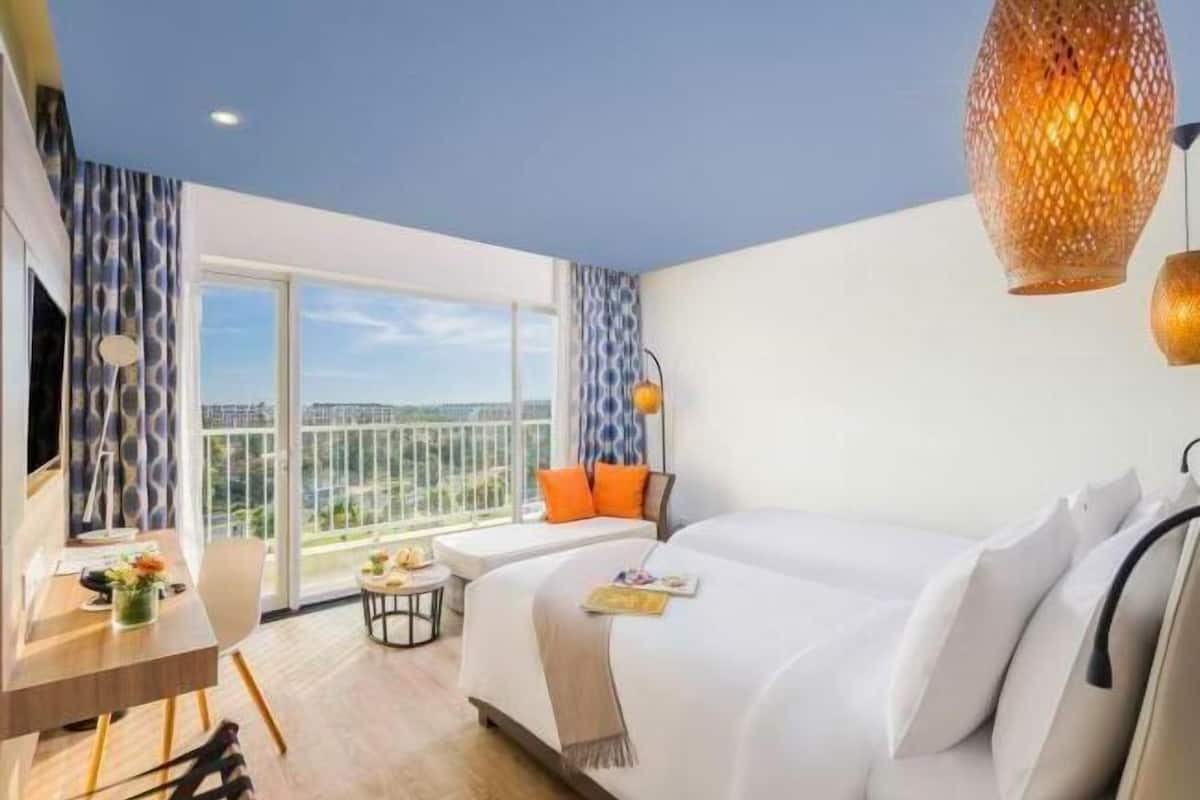 1 bedroom, in-room safe, desk, laptop workspace