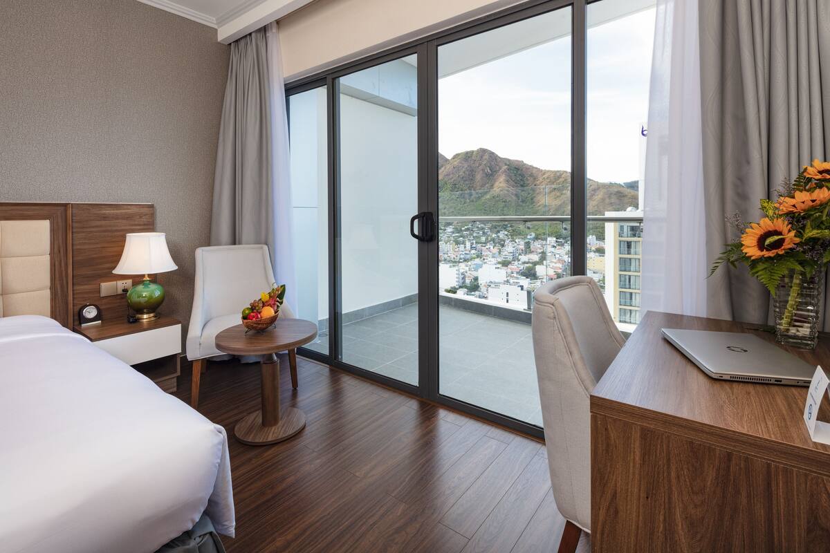 deluxe twin room, sea view | view from room