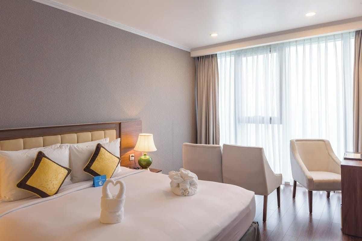 Minibar, in-room safe, soundproofing, iron/ironing board