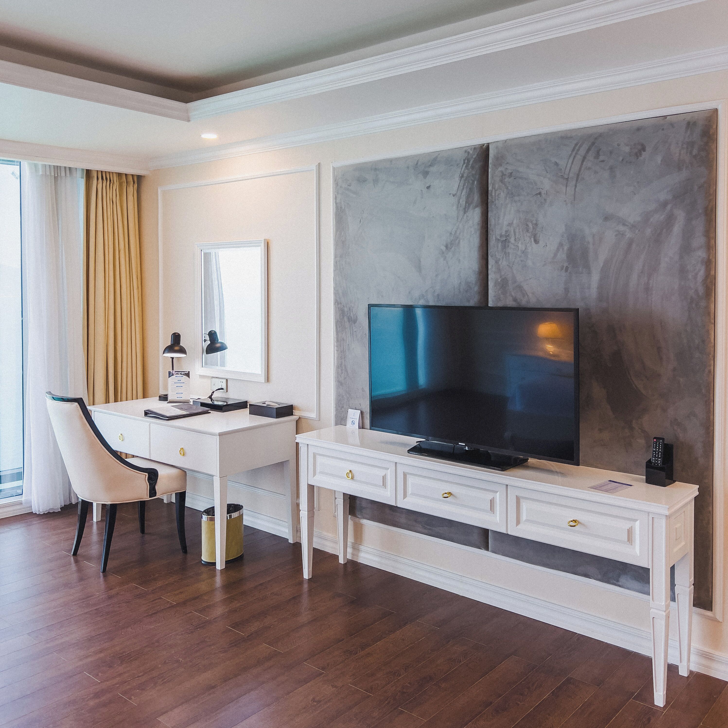 royal penthouse, 2 bedrooms | living area | 42-inch lcd tv with cable channels, tv