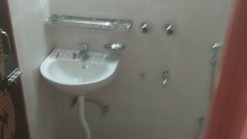 Free toiletries, soap, shampoo, toilet paper