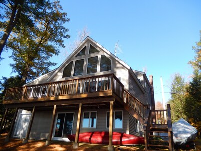4Br/3bath Lakefront/Ski House in Berkshires.  Hi speed wifi