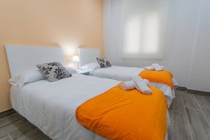2 bedrooms, WiFi, bed sheets