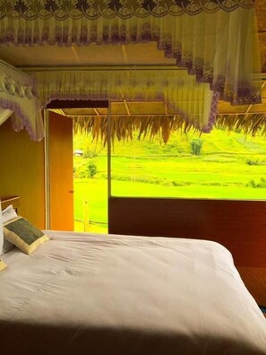 Desk, free WiFi - Goong House (Sa Pa)