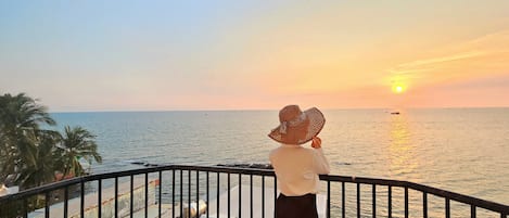 Deluxe Double Room, Sea View | Beach/ocean view