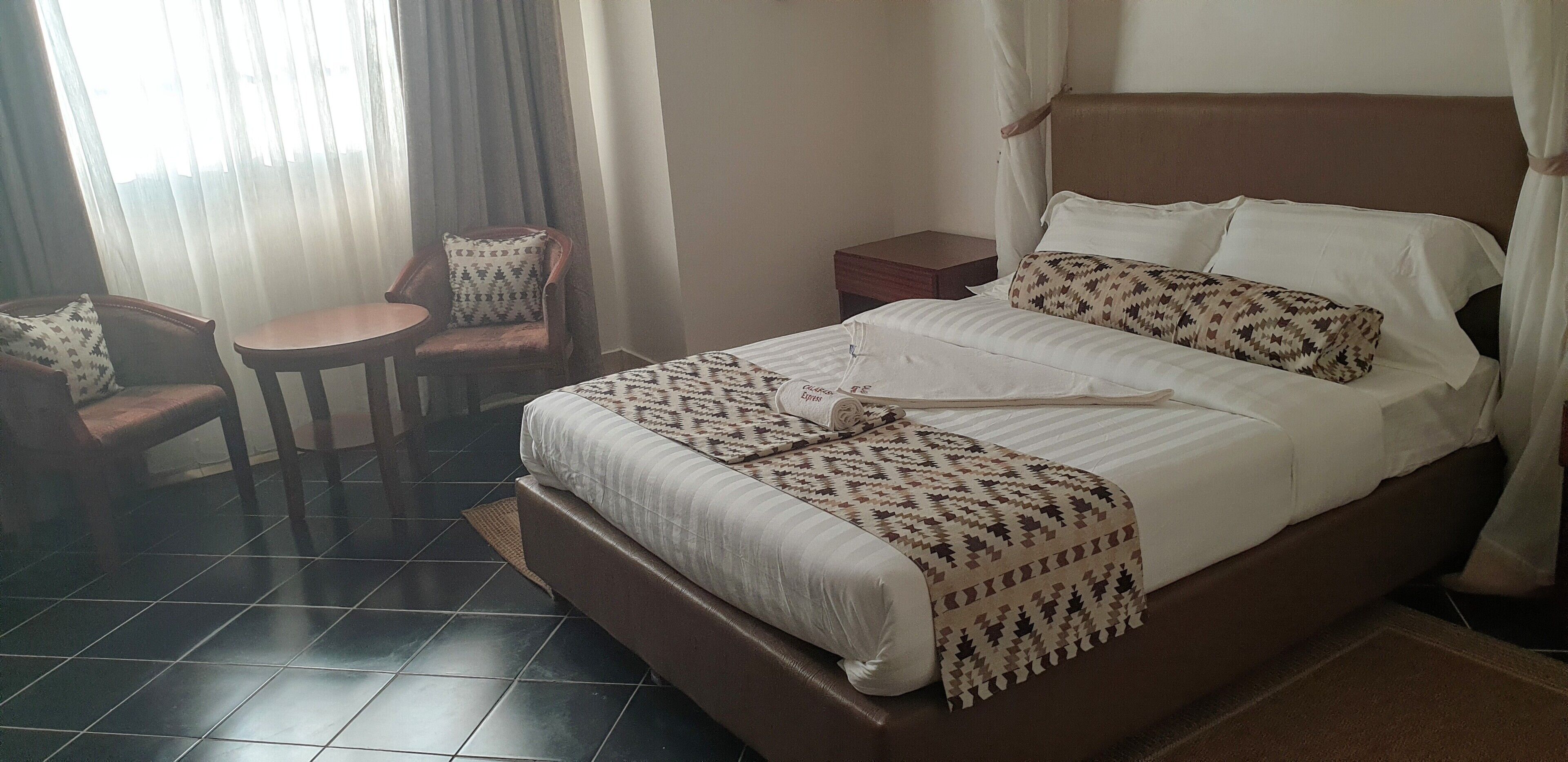 Junior Studio Suite, 1 Bedroom | Premium bedding, down comforters, desk, laptop workspace