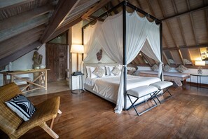 Villa, 6 chambres, piscine privée (Iluh) | Coffres-forts dans les chambres, bureau, rideaux occultants