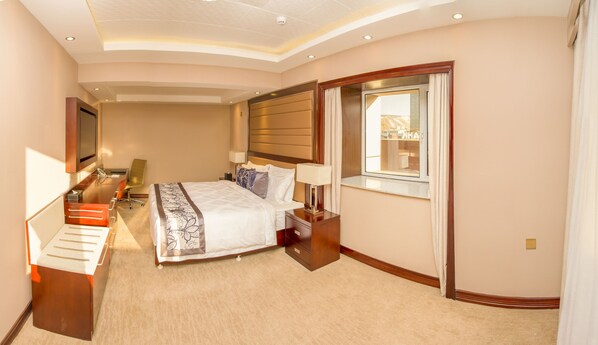 Skrivebord og wi-fi (inkludert)