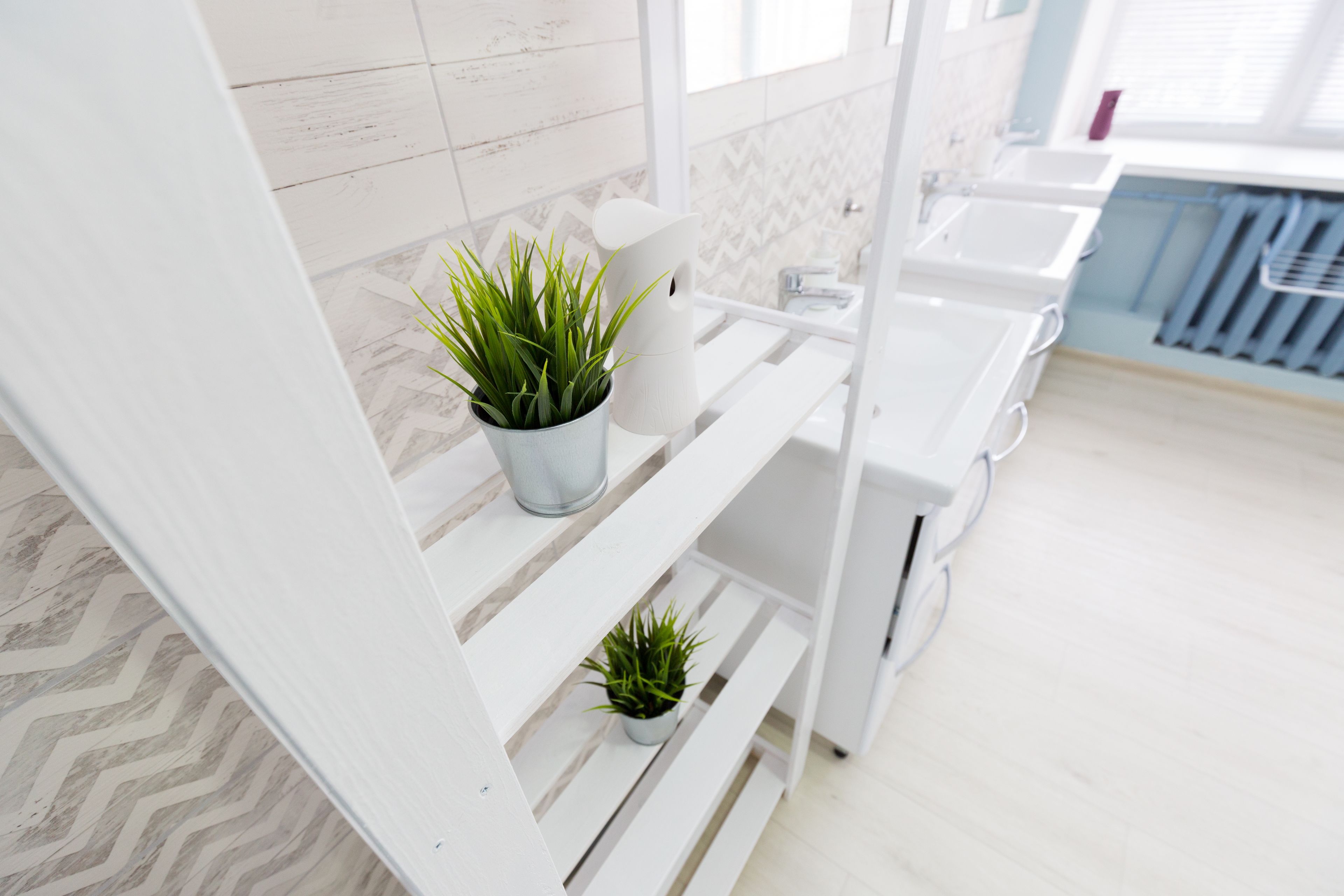 Perusyhteismajoitus, sekamajoitus (Bed in 10-Bed Dormitory) | Kylpyhuoneen pesuallas