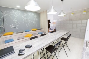 Shared kitchen - Hostel Rus Ufa prospect Oktyabrya (Ufa)