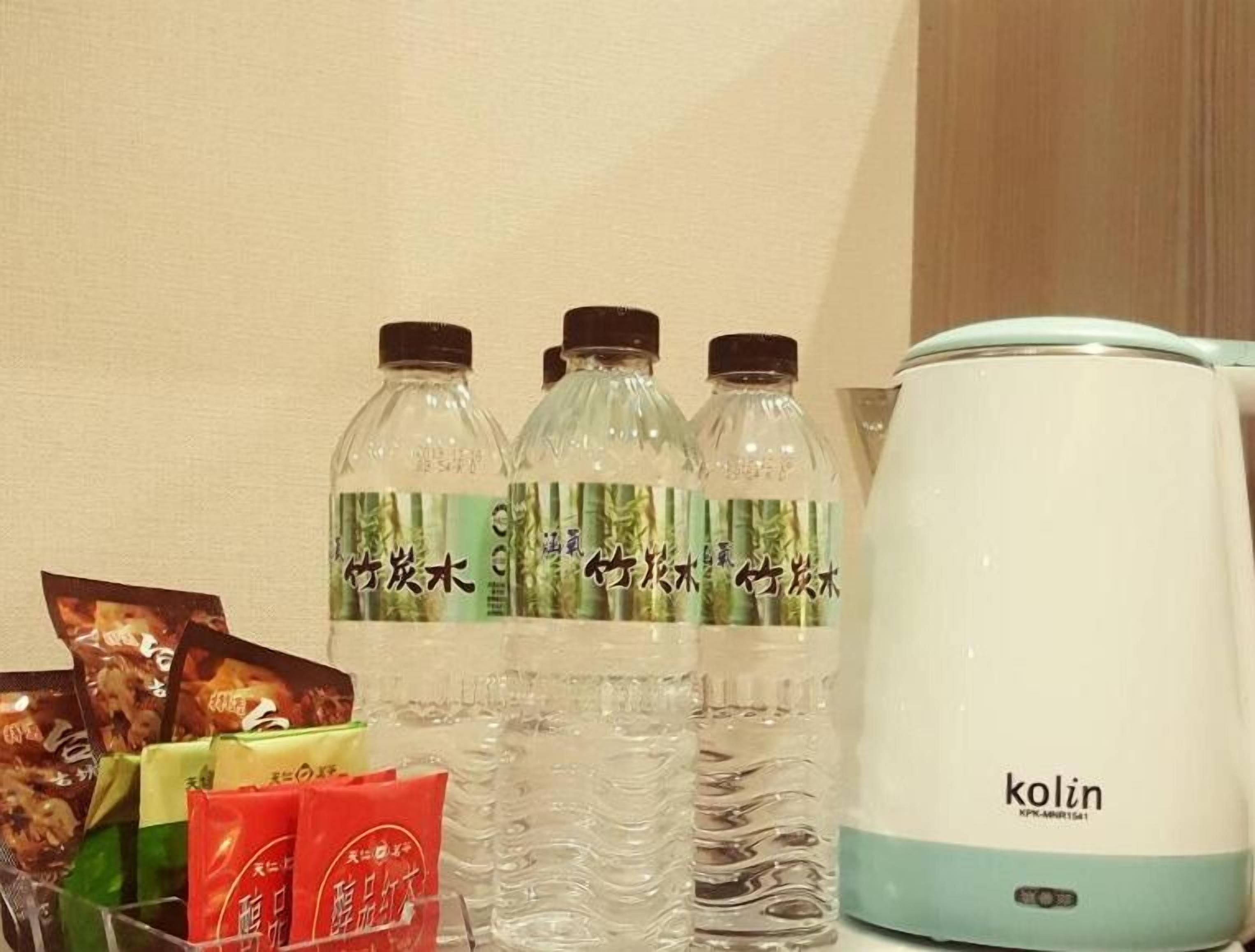 shower, free toiletries, hair dryer, slippers