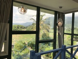 綠光海洋閣樓玻璃屋 (六人房) | 山景