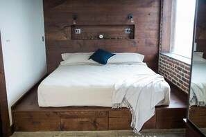 스탠다드 하우스, 침대(여러 개), 금연 (Dwell House) | 4 개의 침실, 각각 다른 스타일의 인테리어, 각각 다르게 가구 비치, 침대 시트