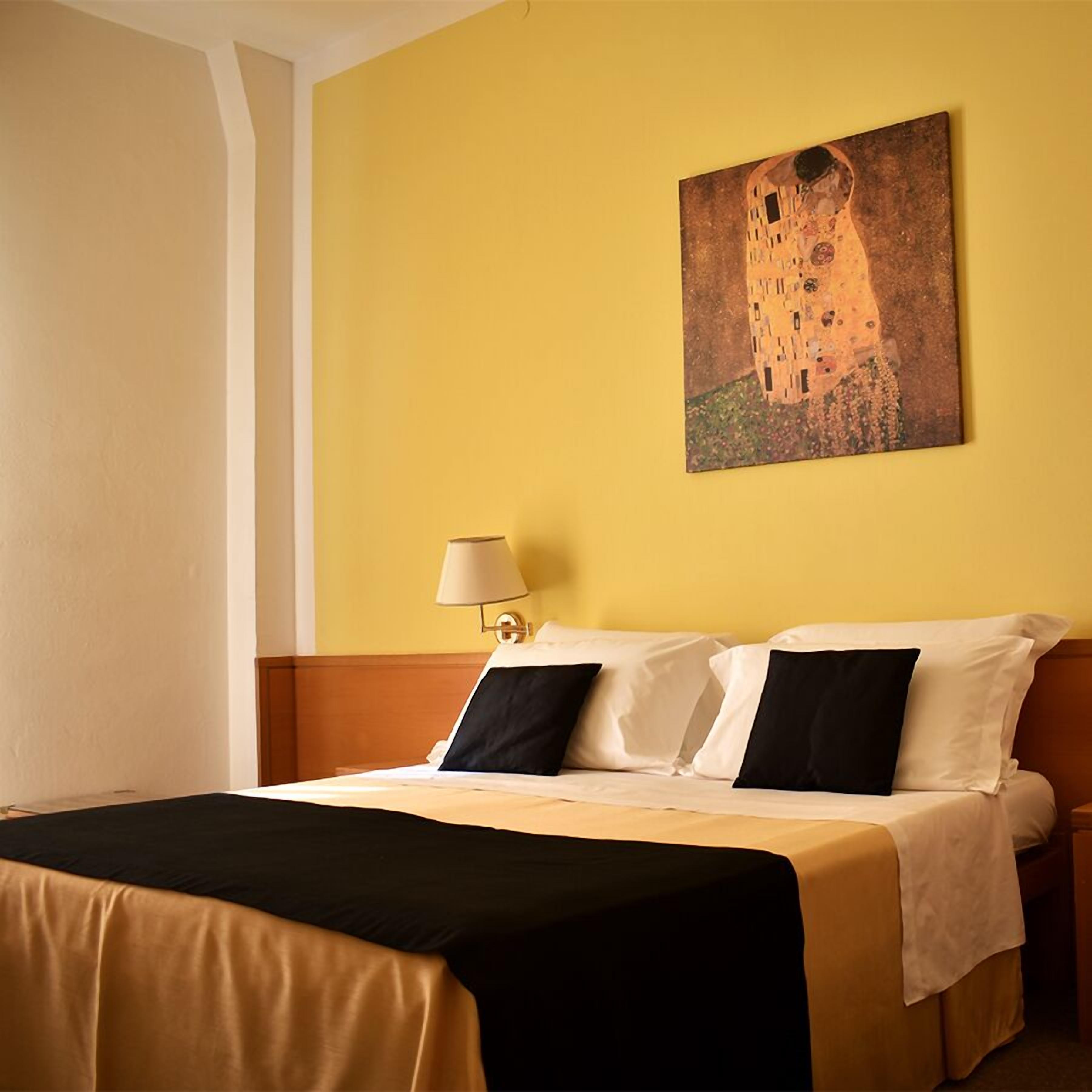 superior double or twin room, partial ocean view | minibar, in-room safe, soundproofing, free wifi