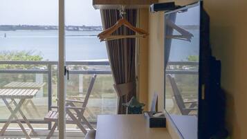 Quarto quádruplo conforto, 2 camas de casal, para não fumantes | TV