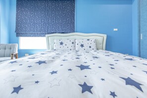 Comfort Double Room, 1 Double Bed, Non Smoking | Desk, blackout drapes, soundproofing, rollaway beds - The Laid-back Dragon Lodge (Magong)