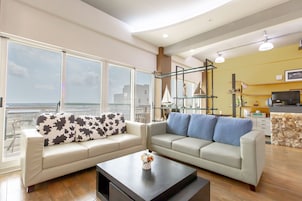 Sala de estar en el lobby