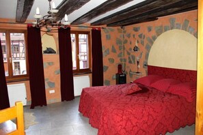 Ropa de cama de alta calidad, wifi gratis y ropa de cama 