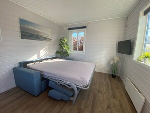 Economy Cabin, Multiple Beds, Private Bathroom, Non Smoking