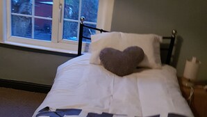 Cottage, Multiple Beds, Non Smoking - East View (Leeds)