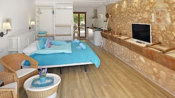Comfort Studio, Accessible, Non Smoking | 1 bedroom, premium bedding, individually decorated