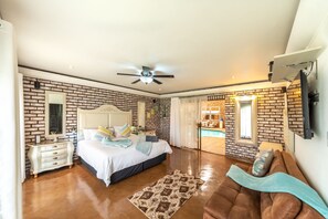 Room (11) - Oppiplot Guest House (Kempton Park)