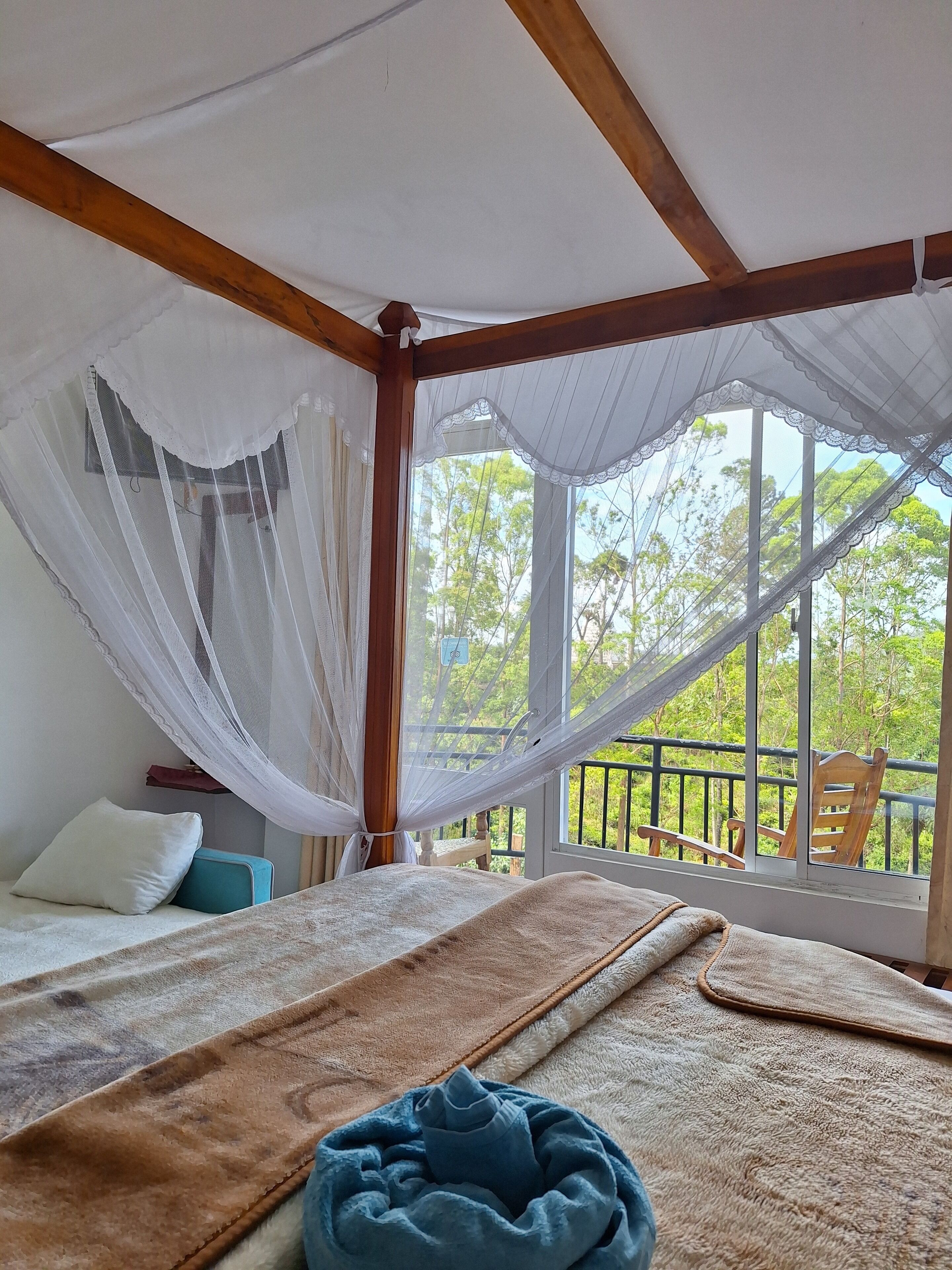 Phòng Cao cấp, ban công | Nệm cao su hoạt tính (memory foam), két bảo mật tại phòng 