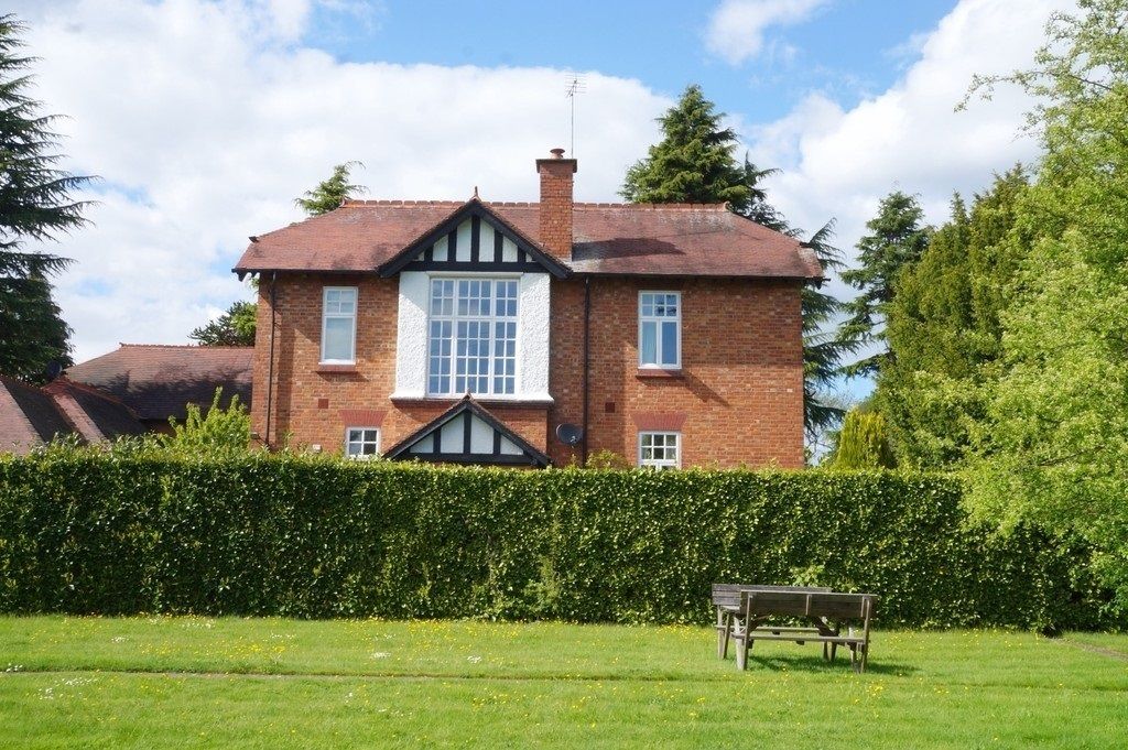 숙박 시설 구내