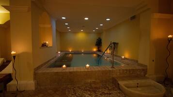 Indoor spa tub