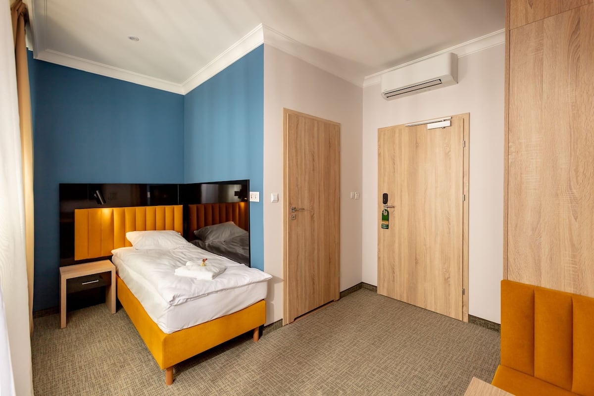 Kamar Single Comfort, 1 Tempat Tidur Twin | 1 kamar tidur, meja kerja, tirai kedap cahaya, dan kedap suara