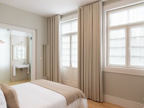 Superior Double or Twin Room, Balcony | In-room safe, individually decorated, soundproofing, free WiFi - Original Douro Hotel (Peso da Régua)