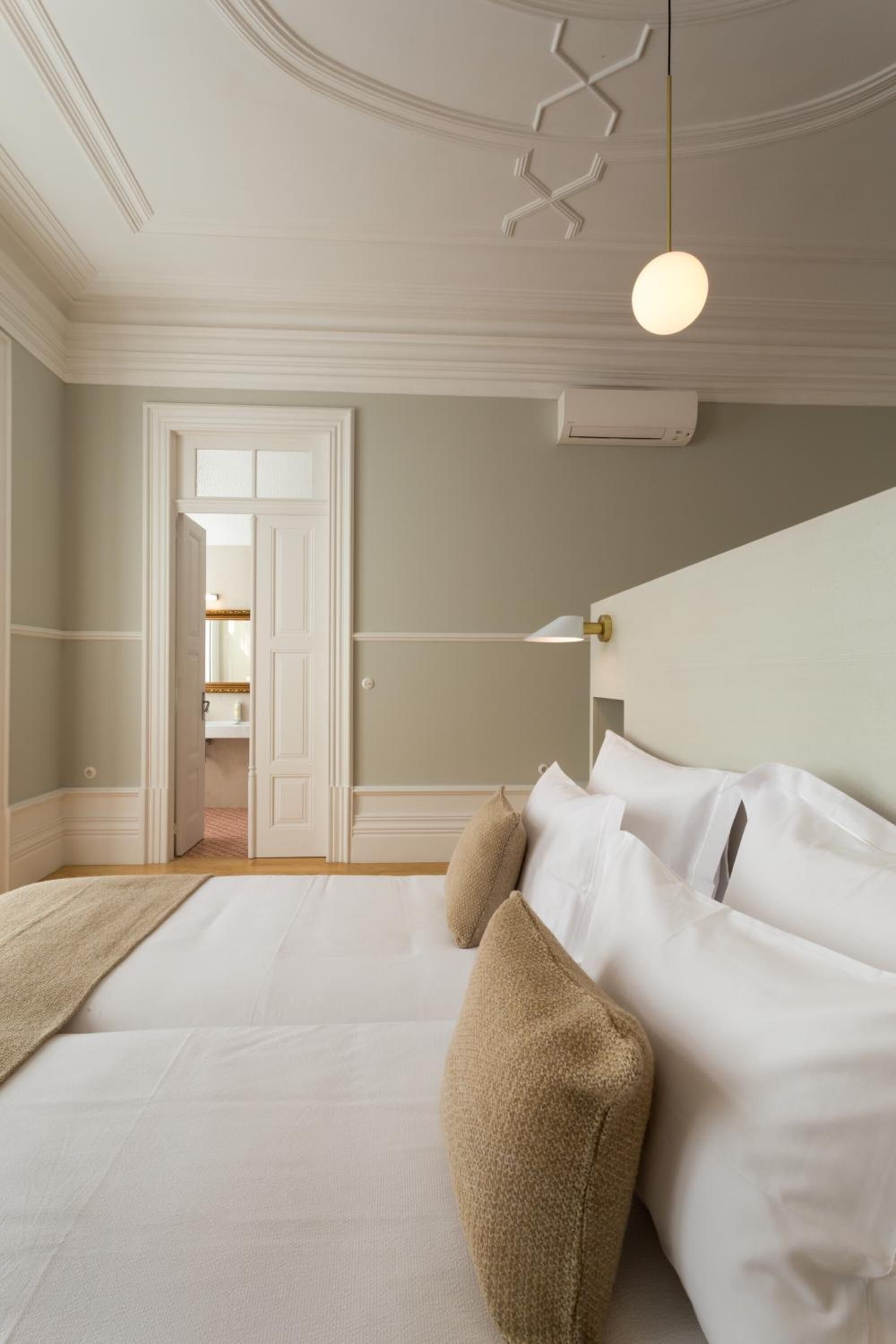 in-room safe, individually decorated, soundproofing, free wifi