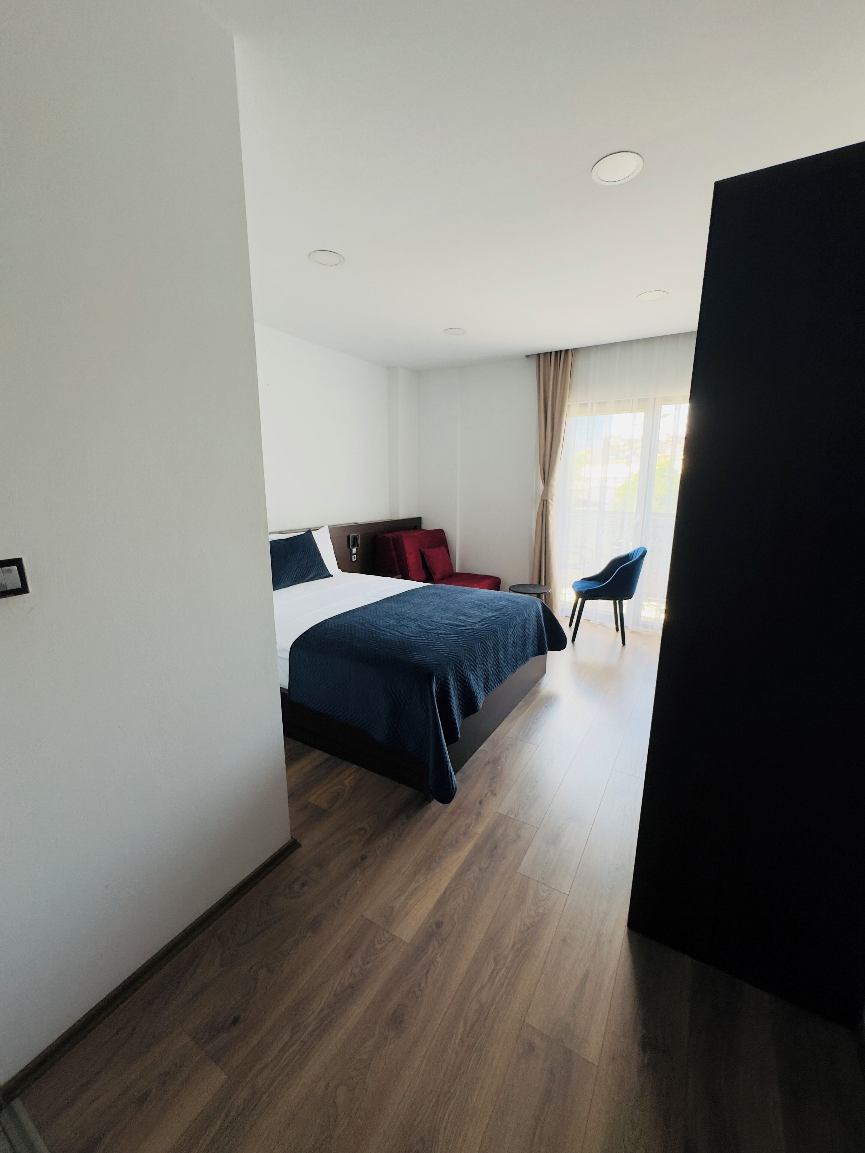 minibar, desk, laptop workspace, soundproofing