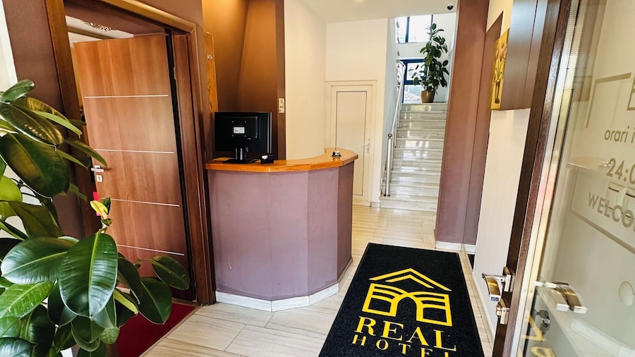 Hotel Real