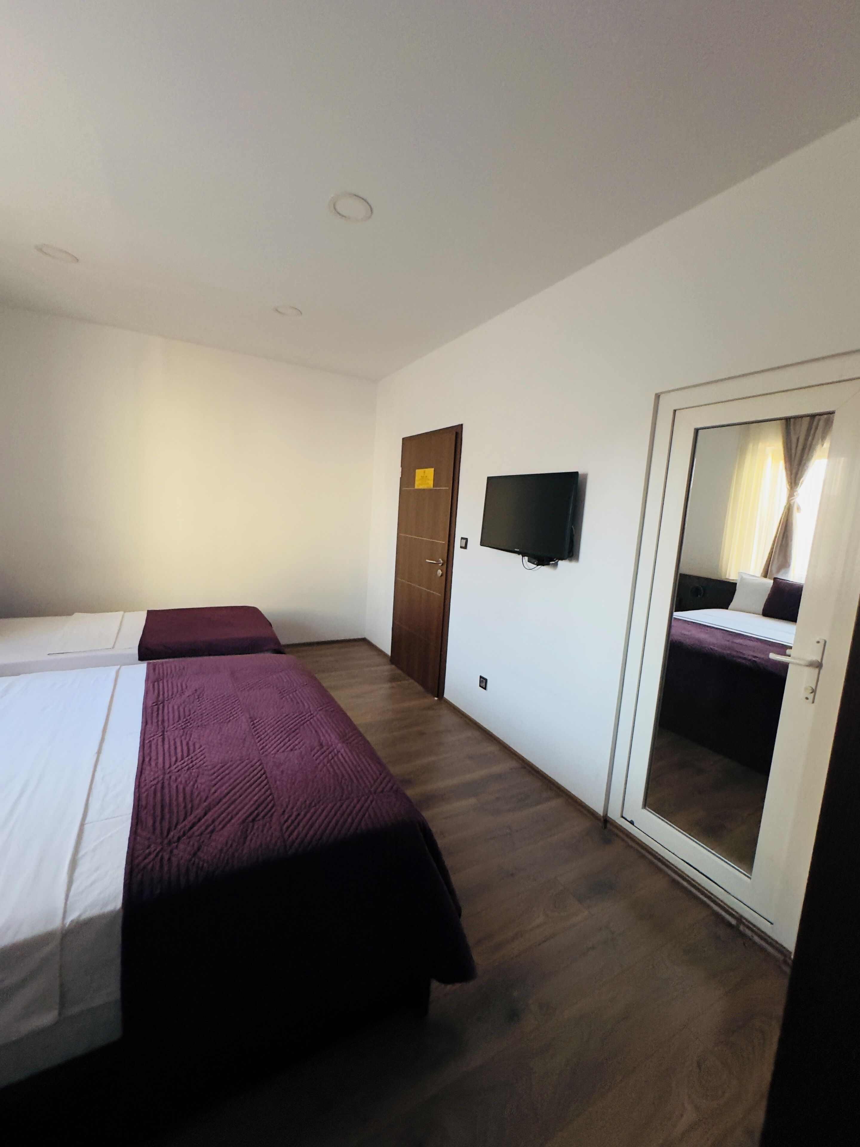 standard quadruple room, 1 bedroom | minibar, desk, laptop workspace, soundproofing