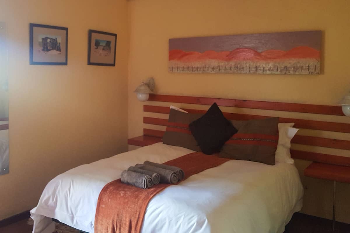 Family Chalet, Multiple Beds, Non Smoking | In-room safe, blackout drapes, cribs (free), WiFi (free)