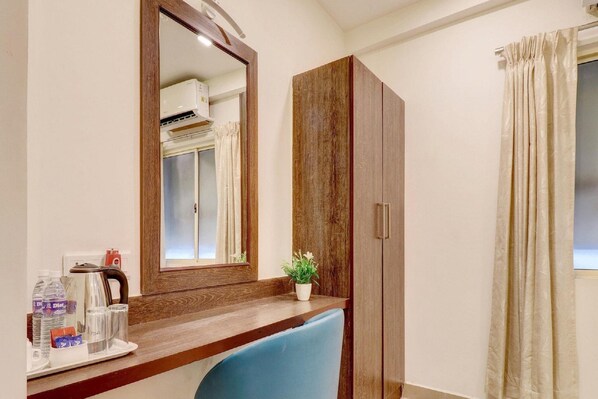 Habitación doble estándar, 1 cama Queen size | Wifi gratis 