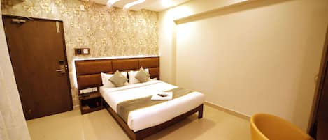 Deluxe Double Room, 1 Double Bed | Free WiFi