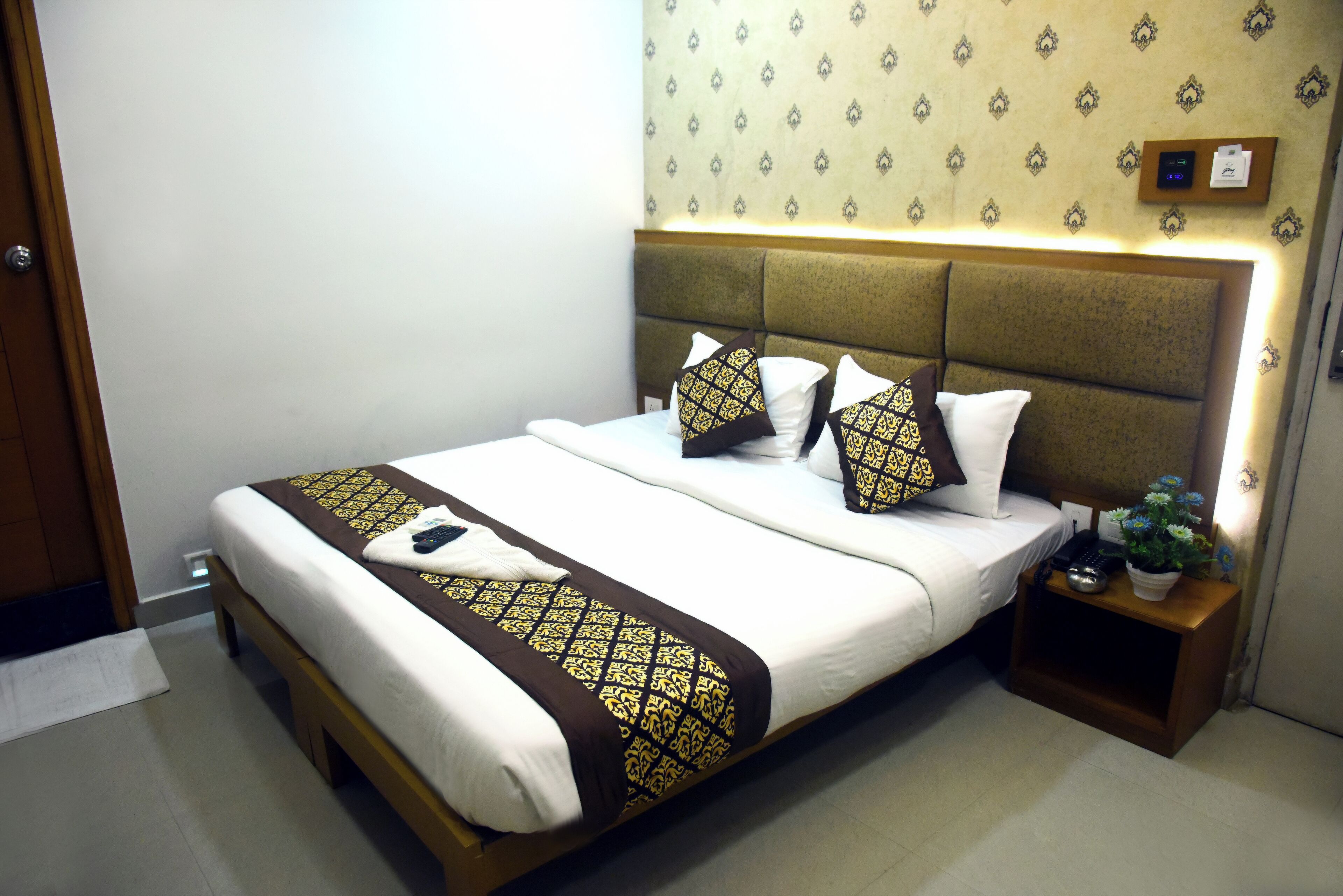 Photo - Pine Tree Signature