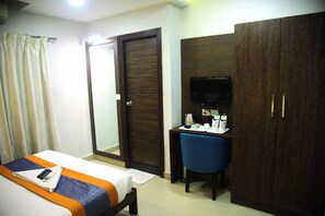 Habitación doble Deluxe, 1 cama matrimonial | Wifi gratis 