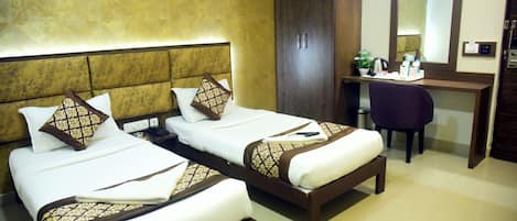 Executive Triple Room, 1 King Bed