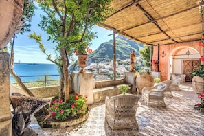 Terrace/patio - AMORE RENTALS - Villa San Giacomo 1 – Historic Luxury Villa with Sea View (Positano)
