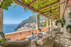 Terrace/patio - AMORE RENTALS - Villa San Giacomo 1 – Historic Luxury Villa with Sea View (Positano)
