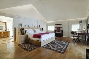 1 bedroom, Egyptian cotton sheets, premium bedding, memory-foam beds - The Kafila Desert Camp (Jaisalmer)