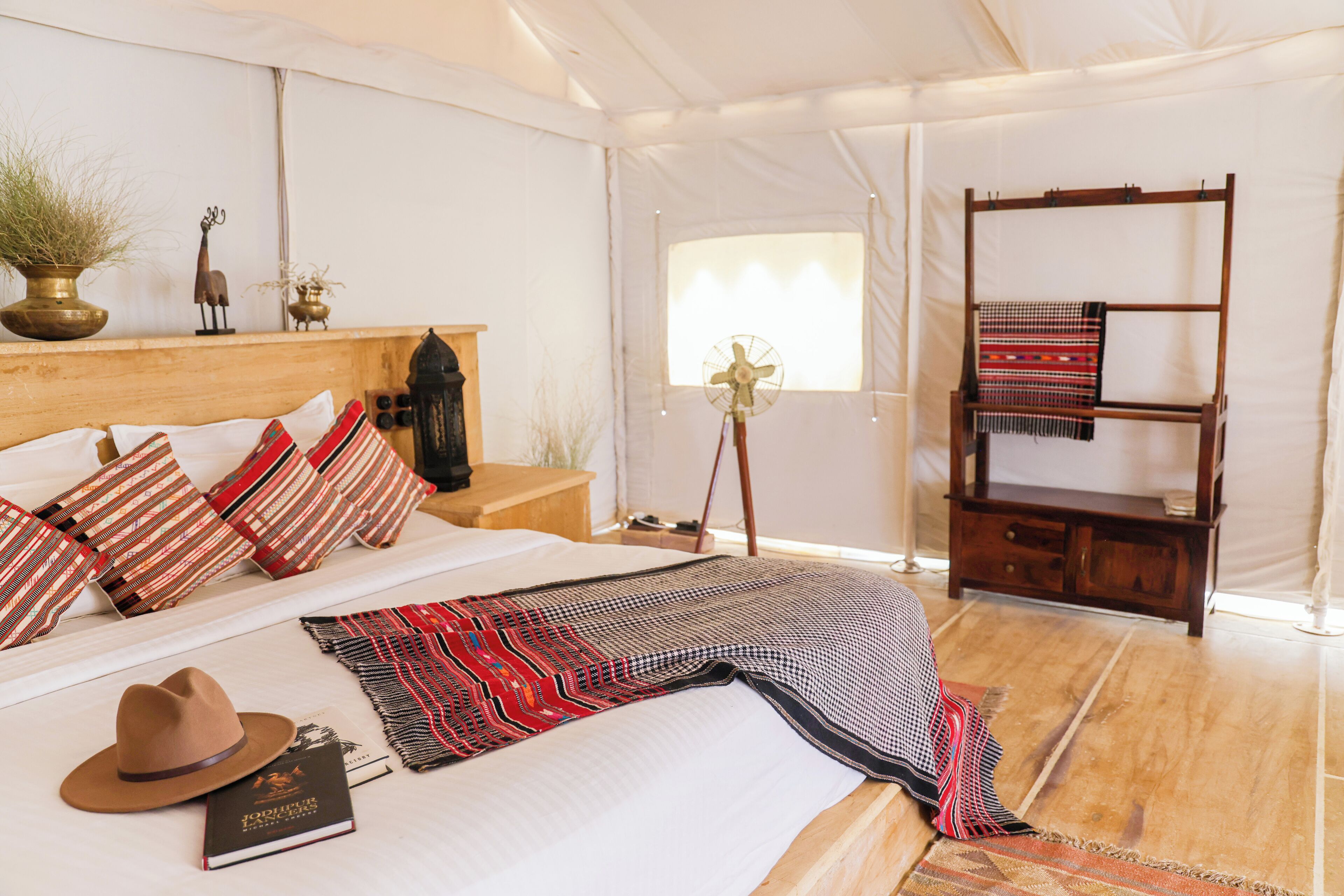 1 bedroom, Egyptian cotton sheets, premium bedding, memory foam beds