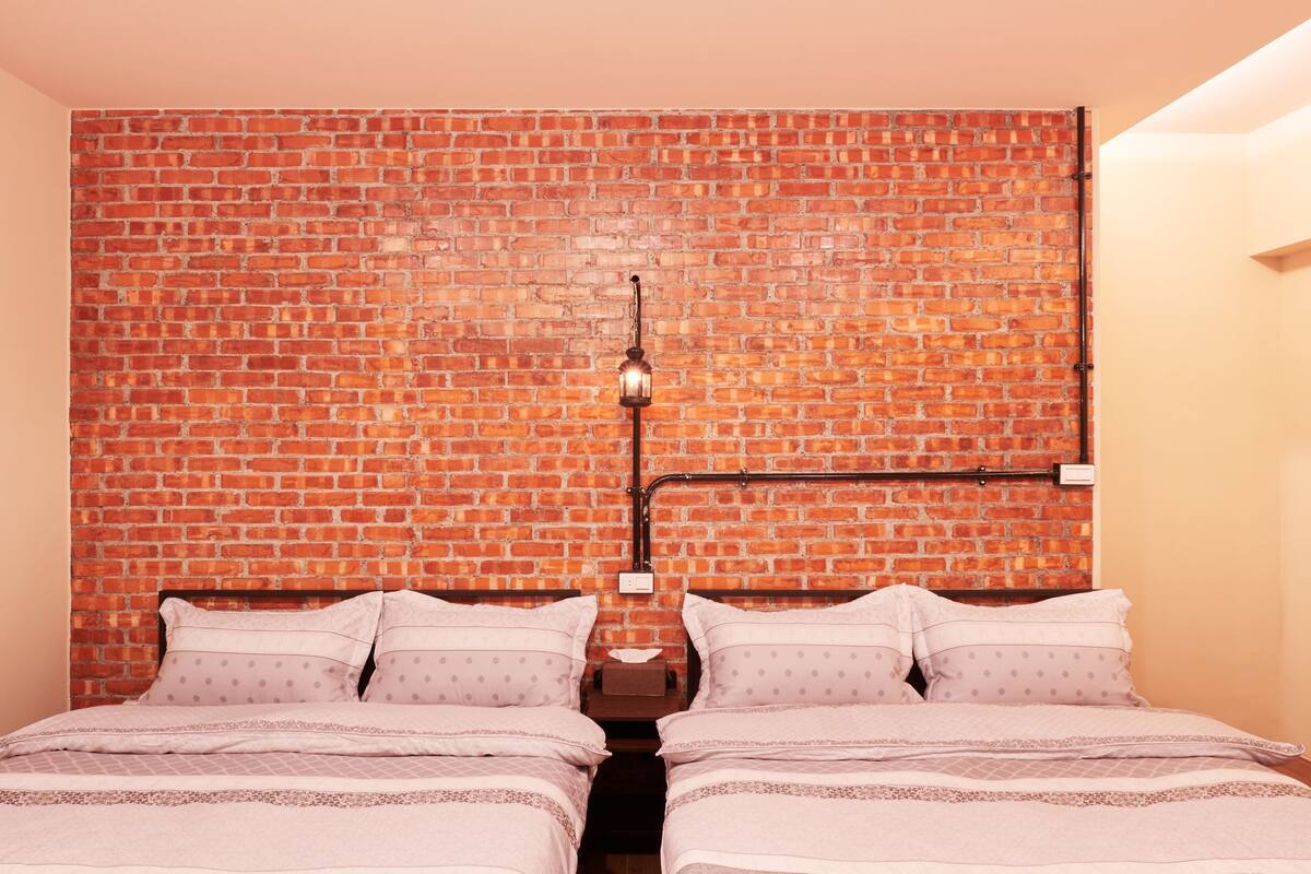 Standard Quadruple Room, 2 Queen Beds, Non Smoking | Desk, soundproofing, free WiFi, bed sheets